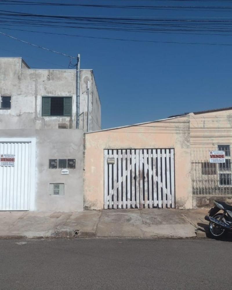 CASA NO Parque Universitário em Assis