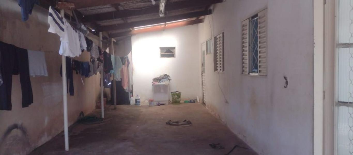 CASA NO Parque Universitário em Assis