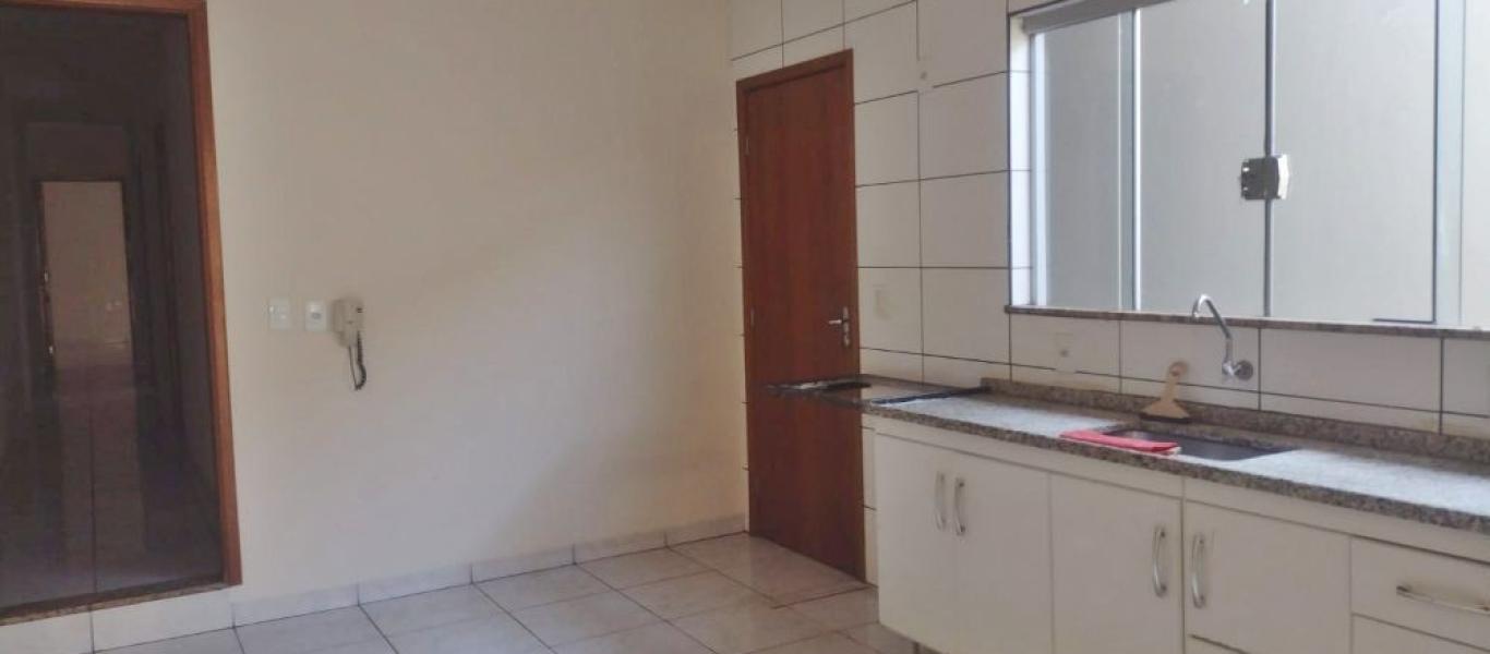 CASA NA Centro em Assis