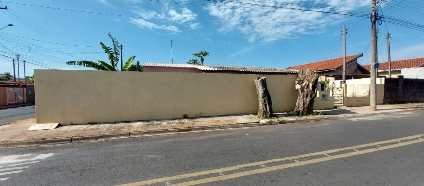 CASA NA Vila Progresso em Assis