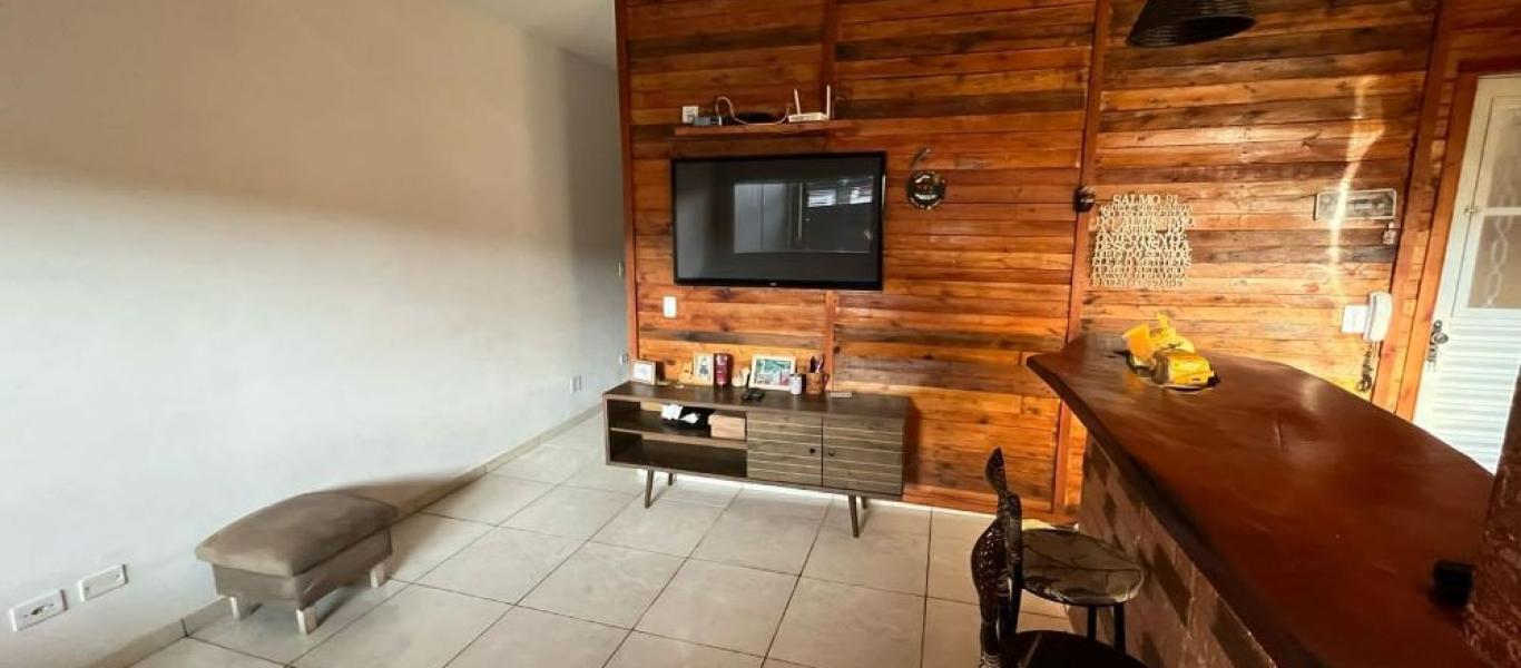 CASA NO Parque Universitário em Assis