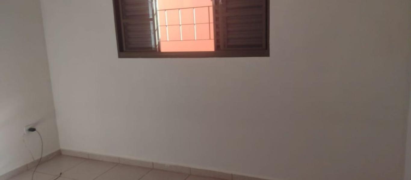 CASA NA Vila Tênis Clube em Assis