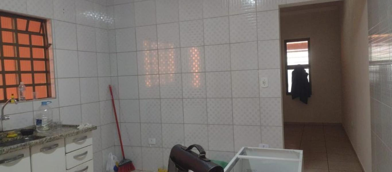 CASA NA Vila Tênis Clube em Assis