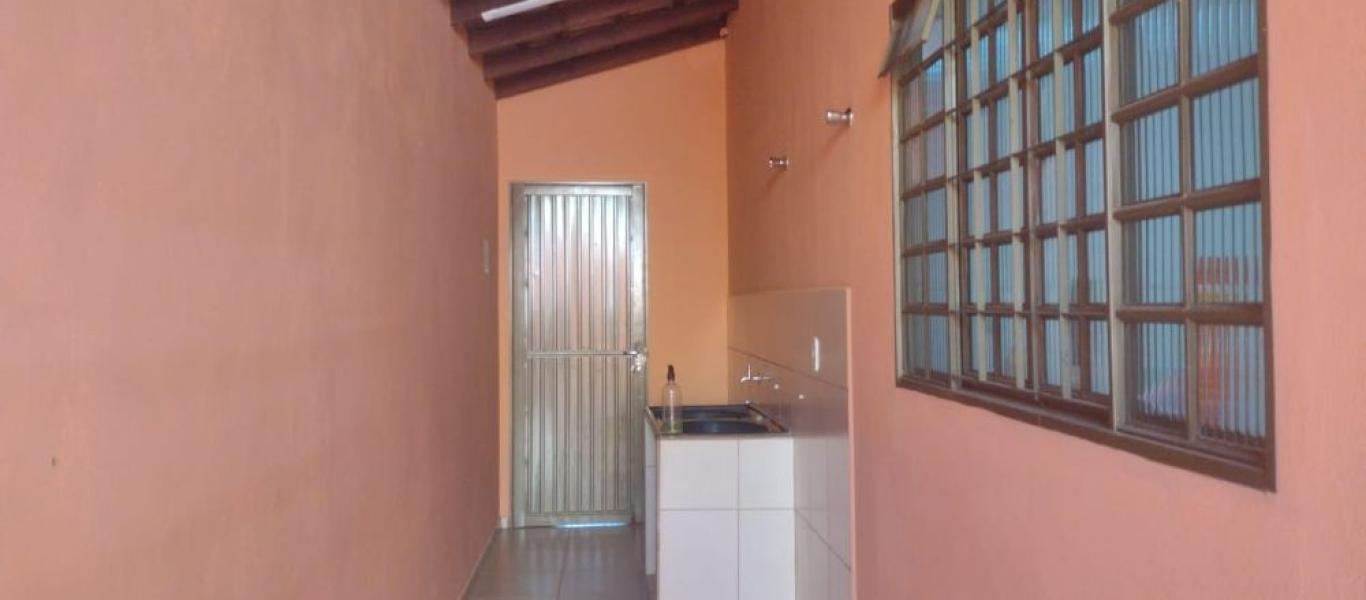 CASA NA Vila Tênis Clube em Assis