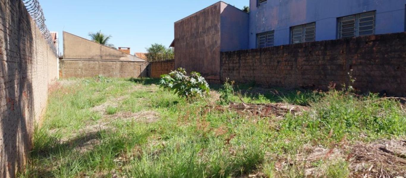 TERRENO NA Vila Ouro Verde em Assis