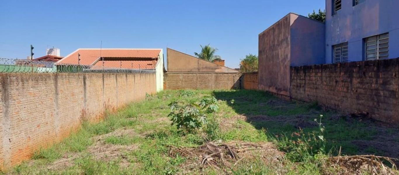 TERRENO NA Vila Ouro Verde em Assis