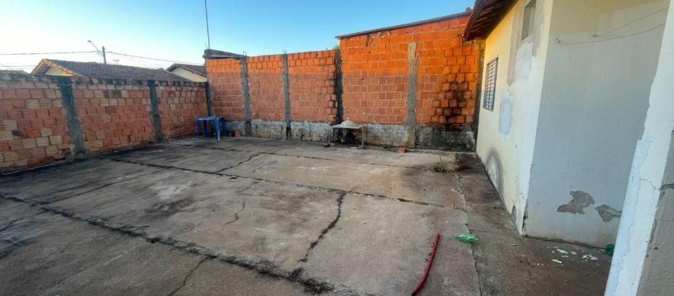 CASA NO Jardim Santa Clara em Assis