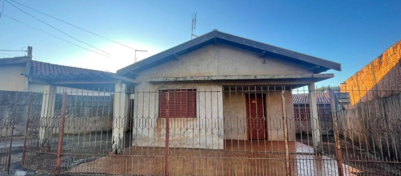 CASA NA Vila Operária em Assis