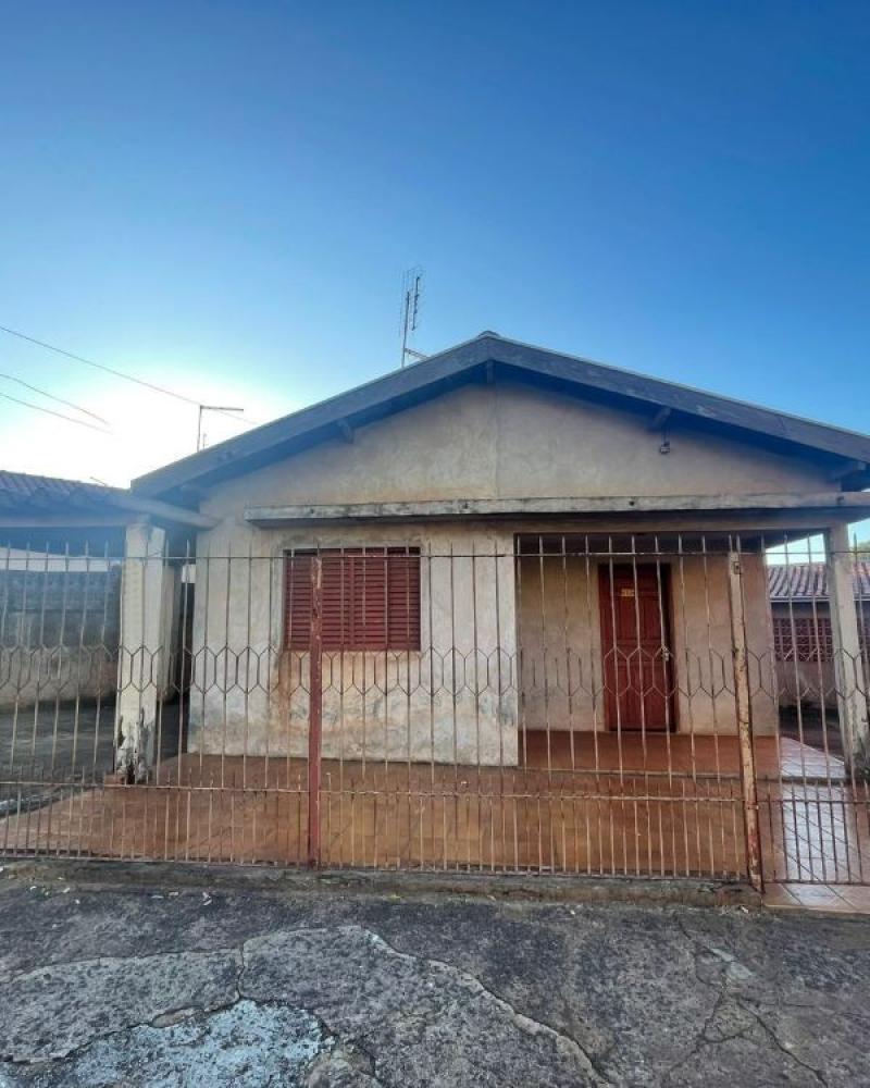 CASA NA Vila Operária em Assis