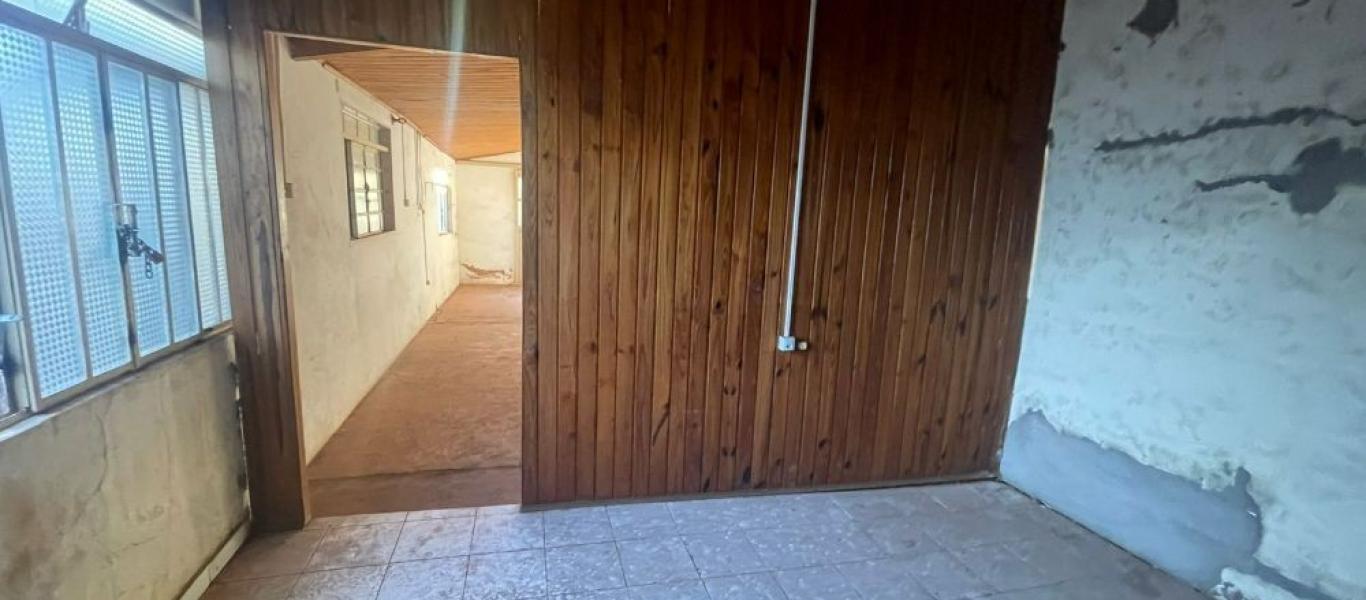CASA NA Vila Operária em Assis