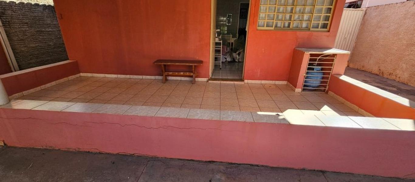 CASA NA Vila Paraíso em Assis
