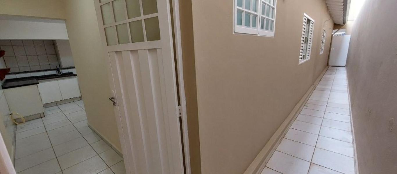 CASA NA Vila Tênis Clube em Assis