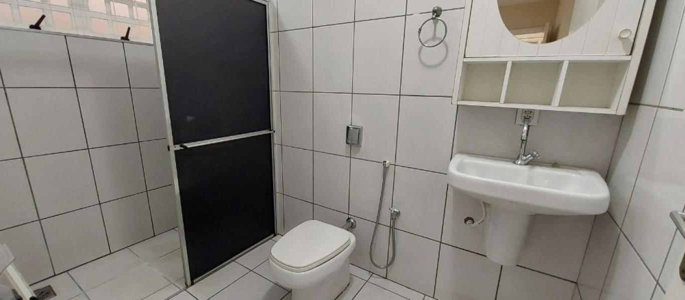 CASA NA Vila Tênis Clube em Assis