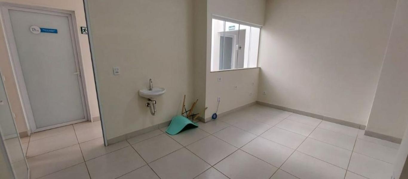 PONTO COMERCIAL NA Vila Claudia em Assis