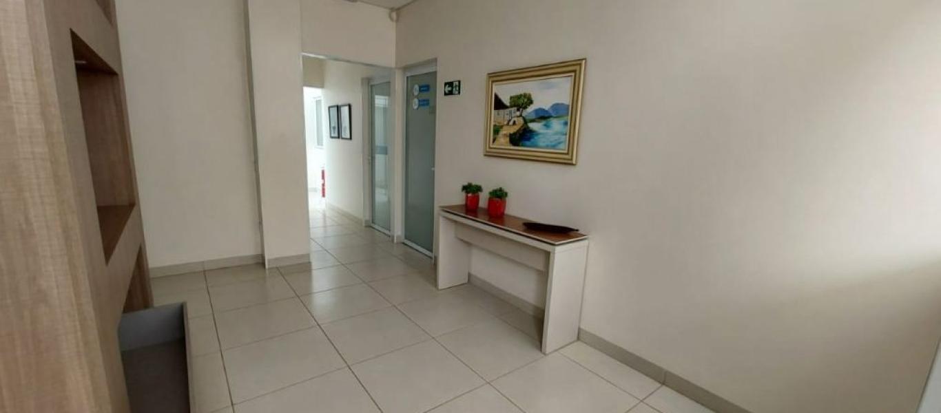 PONTO COMERCIAL NA Vila Claudia em Assis