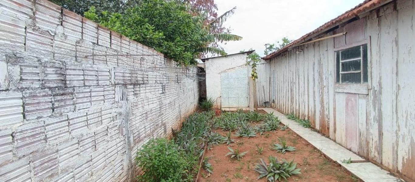 CASA NA Vila Nova Florínea em Assis