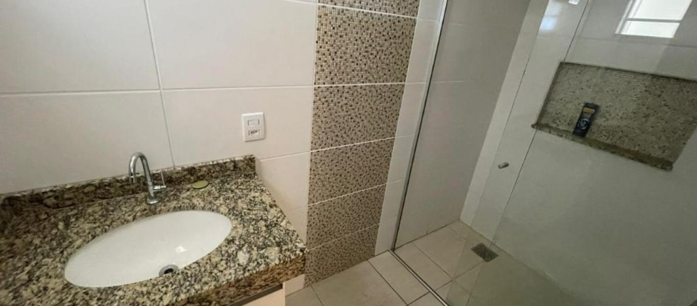 CASA NA VILA OURO VERDE em Assis