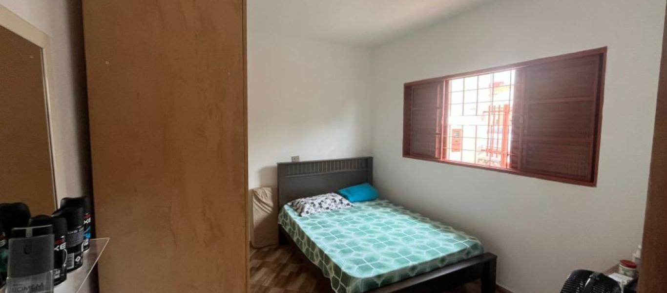 CASA NA VILA PALHARES em Assis