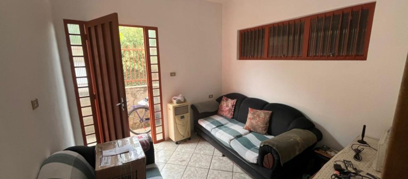 CASA NA VILA PALHARES em Assis