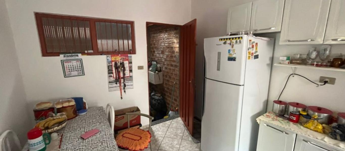CASA NA VILA PALHARES em Assis