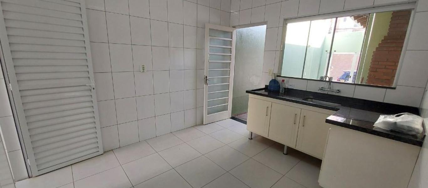 CASA NA Vila Clementina em Assis