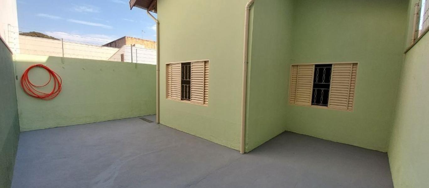 CASA NA Vila Clementina em Assis