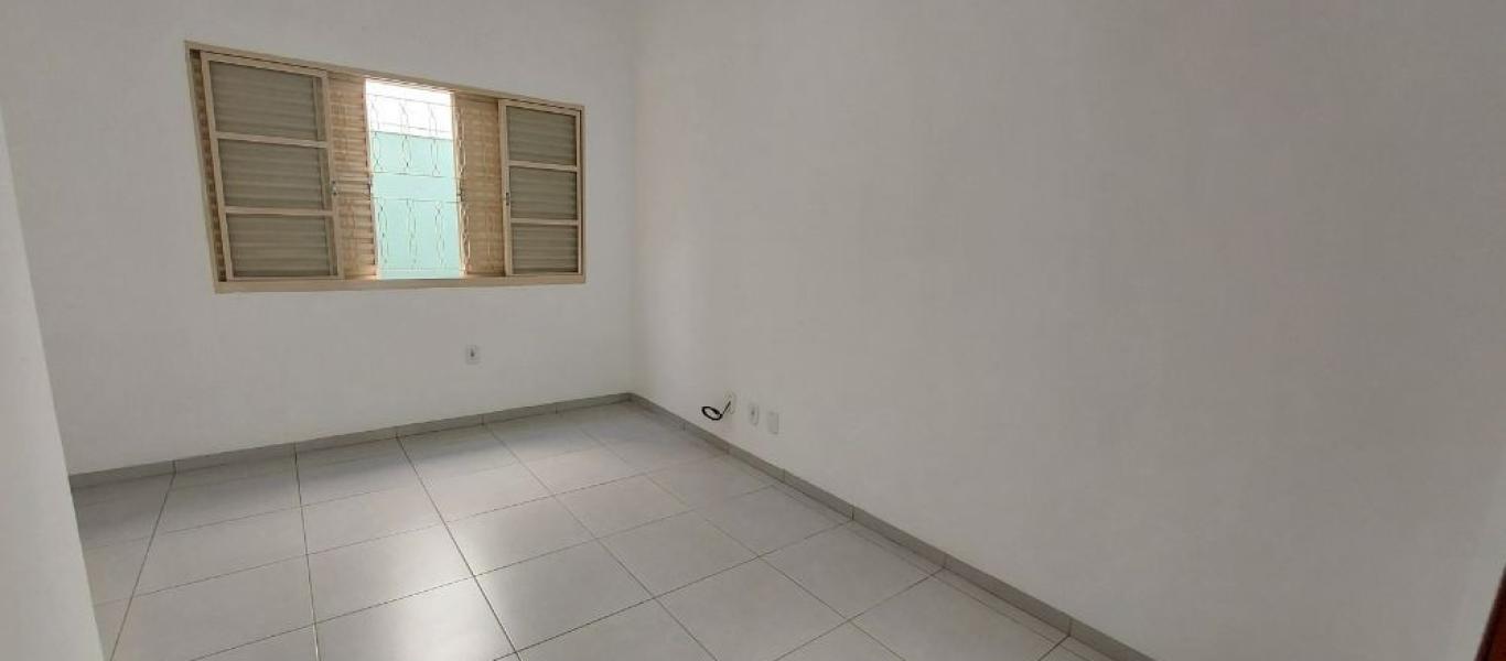 CASA NA Vila Clementina em Assis