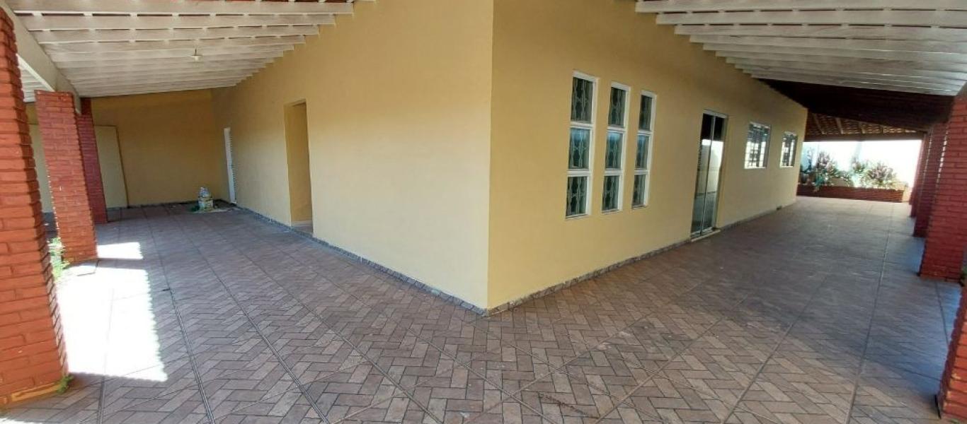 CASA NO Parque Universitário em Assis
