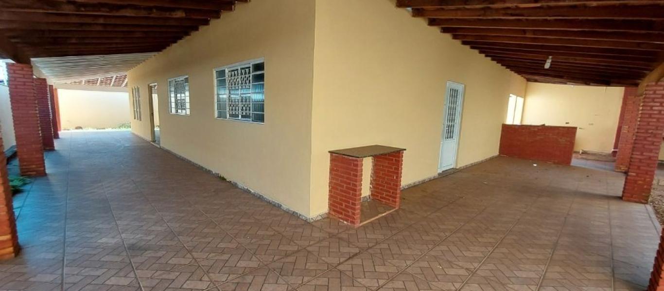 CASA NO Parque Universitário em Assis