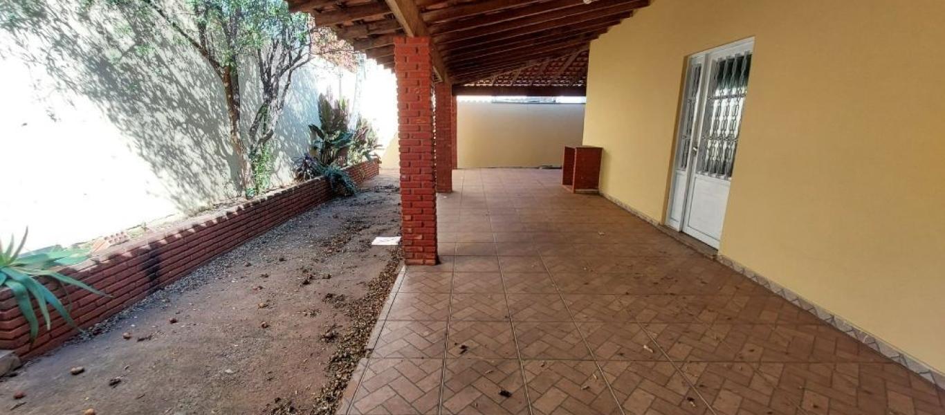 CASA NO Parque Universitário em Assis