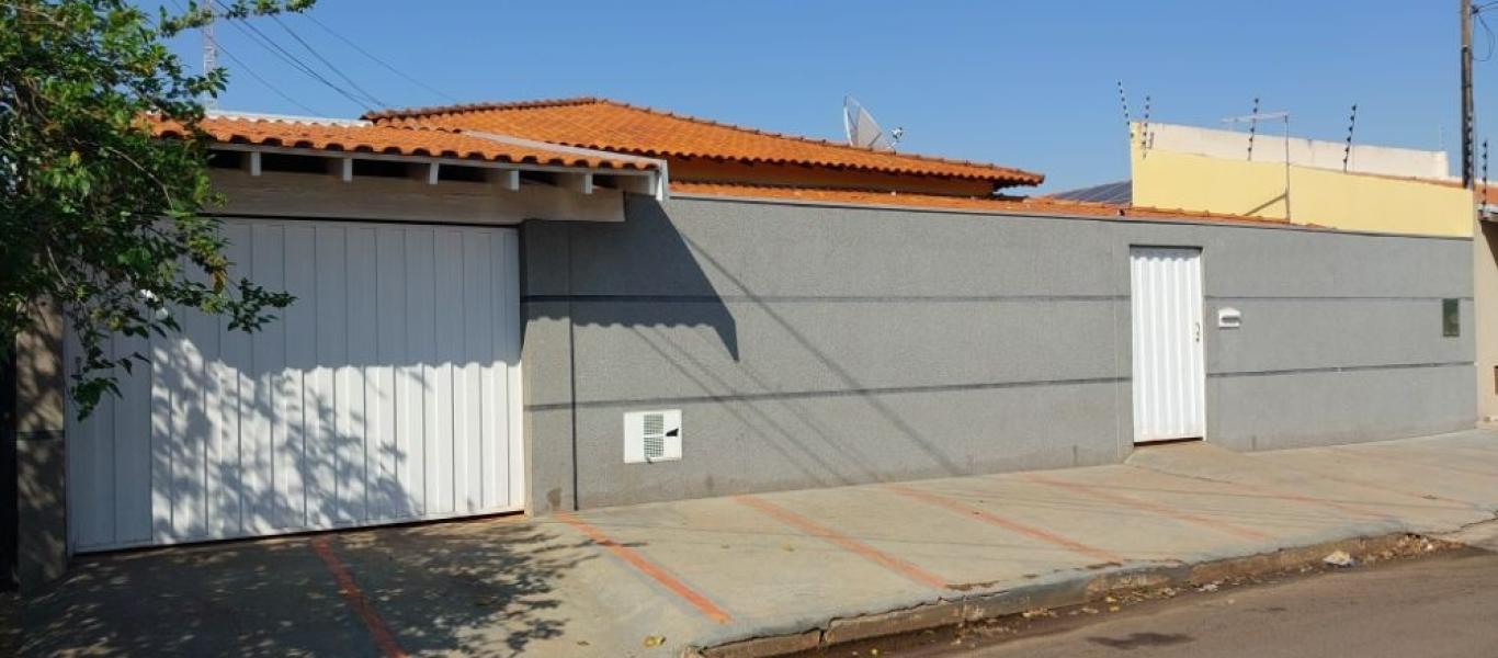 CASA NO Parque Universitário em Assis
