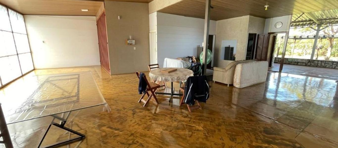 RANCHO NO RESIDENCIAL VILLA BELLA em CÂNDIDO MOTA