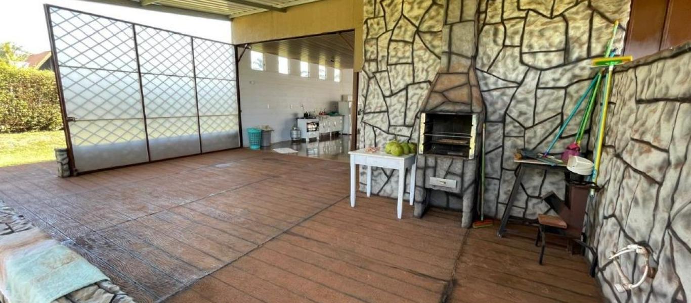 RANCHO NO RESIDENCIAL VILLA BELLA em CÂNDIDO MOTA