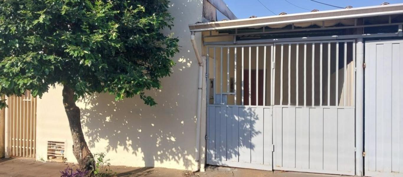 CASA NA Vila Clementina em Assis
