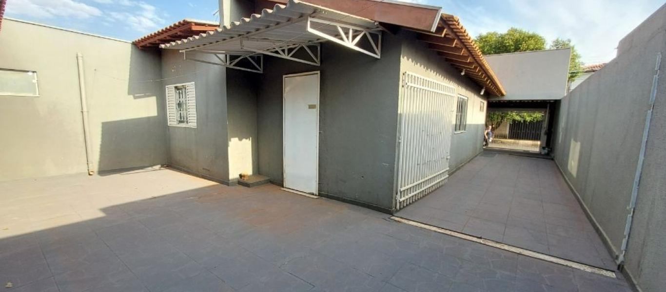 CASA NA Conjunto Habitacional Assis IV em Assis