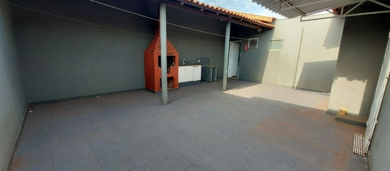 CASA NA Conjunto Habitacional Assis IV em Assis