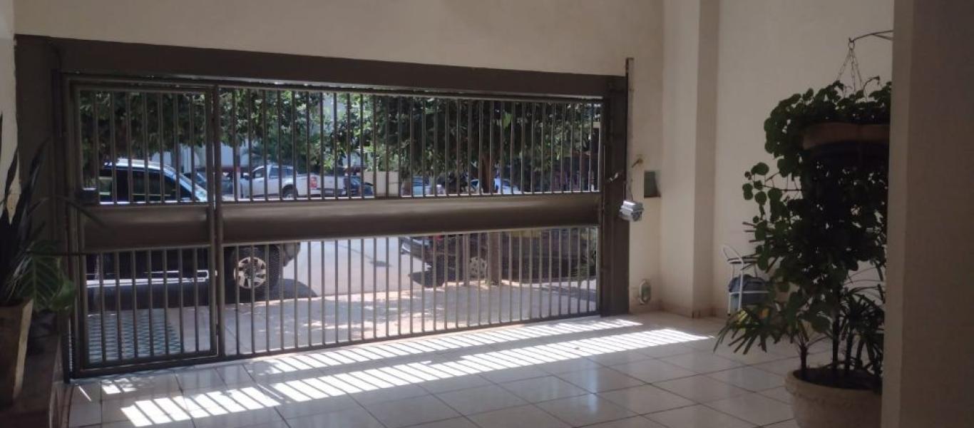 CASA NA Vila das Árvores em Tarumã