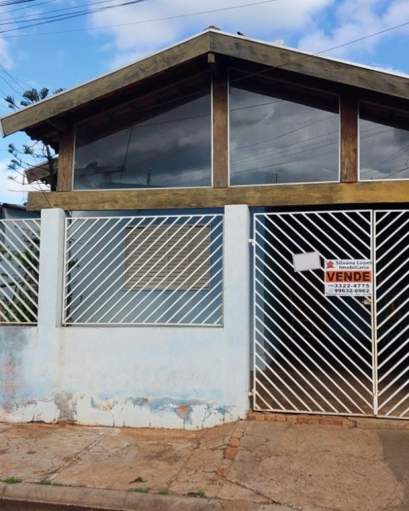 CASA NO Parque das Flores em Assis