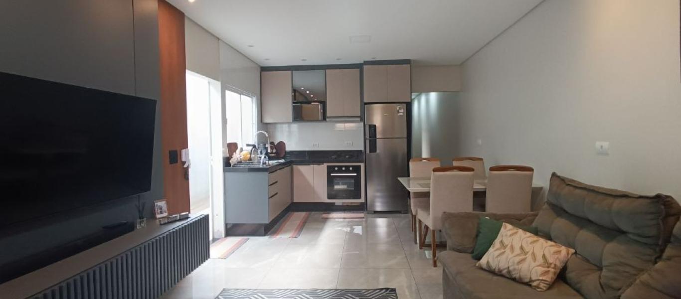 CASA NA Vila Alpinia em Cândido Mota