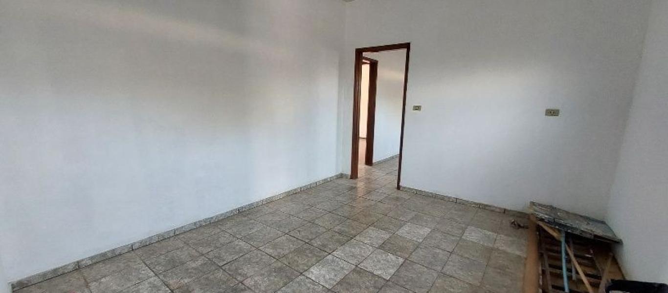 CASA NA Vila Progresso em Assis