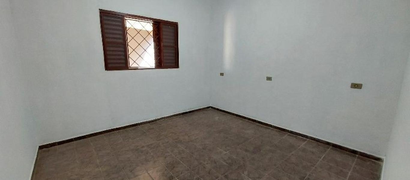 CASA NA Vila Progresso em Assis