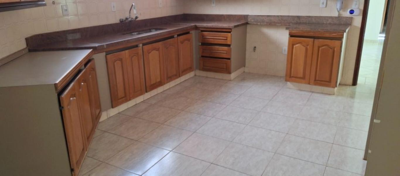CASA NA Vila Santa Cecília em Assis