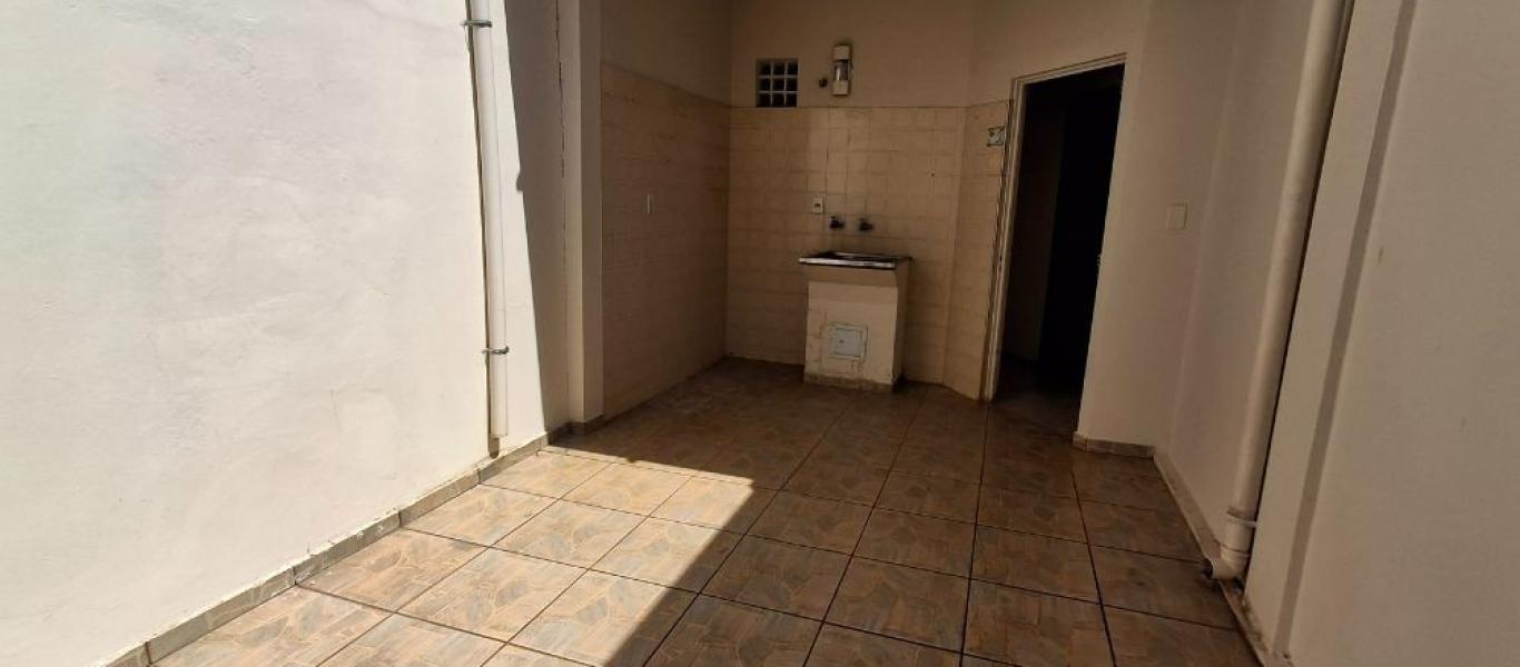 CASA NA Vila Santa Cecília em Assis