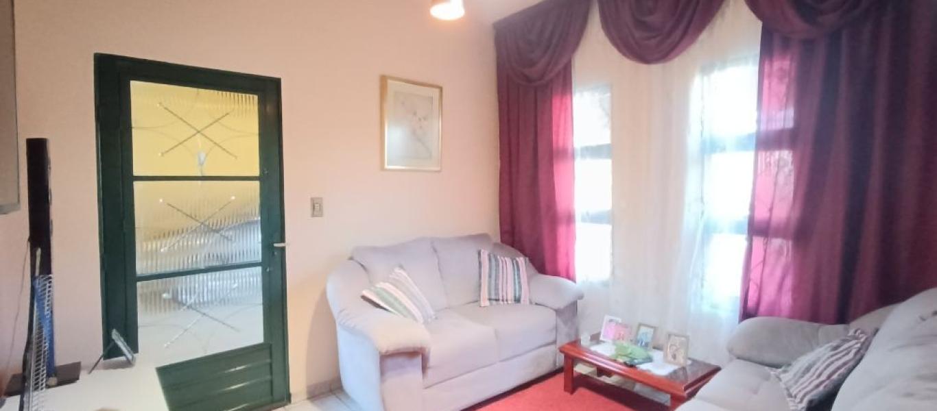 CASA NA Vila Ribeiro em Assis