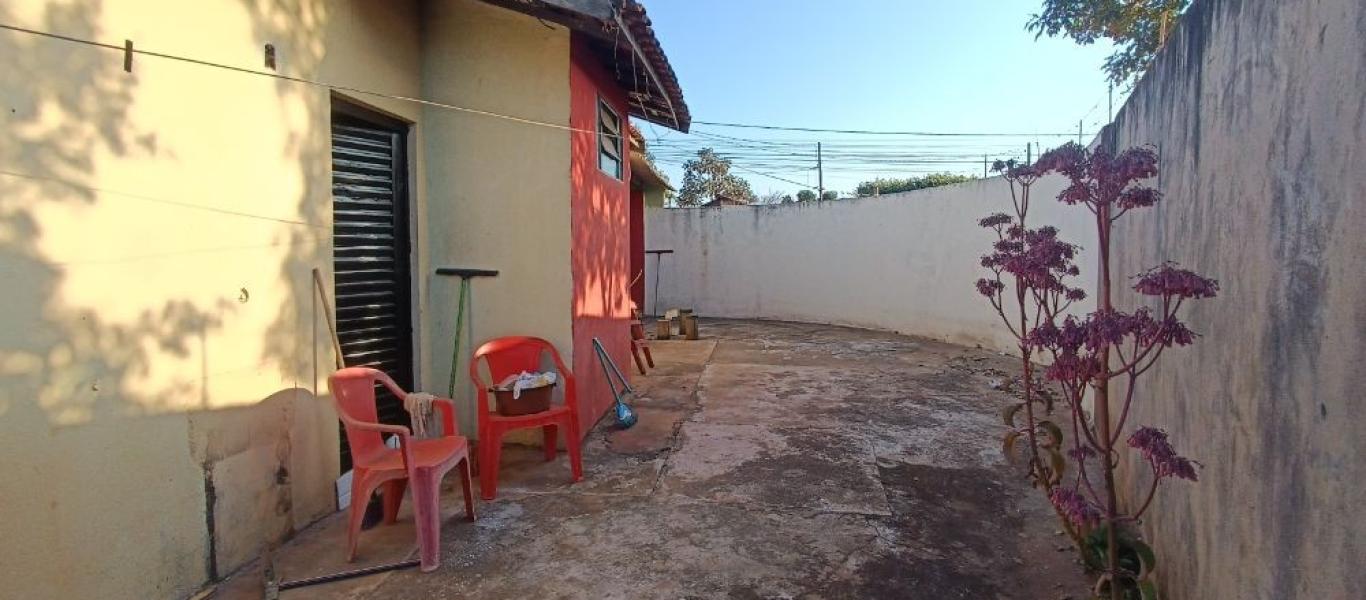 CASA NA Vila Nova Florínea em Assis