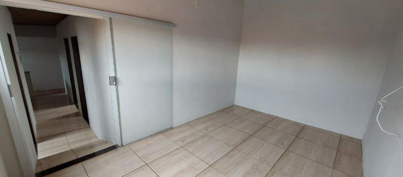 CASA NO Parque Universitário em Assis