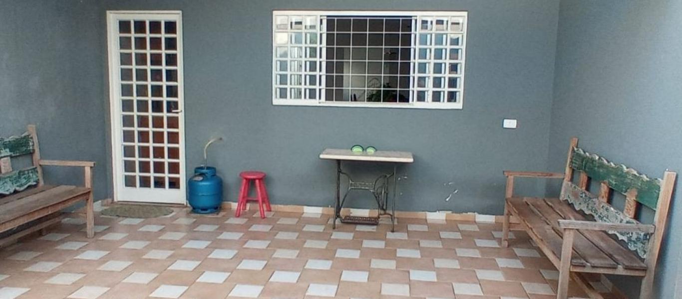 CASA NO JARDIM PARANÁ em Assis