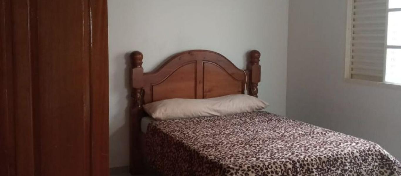 CASA NO JARDIM PARANÁ em Assis