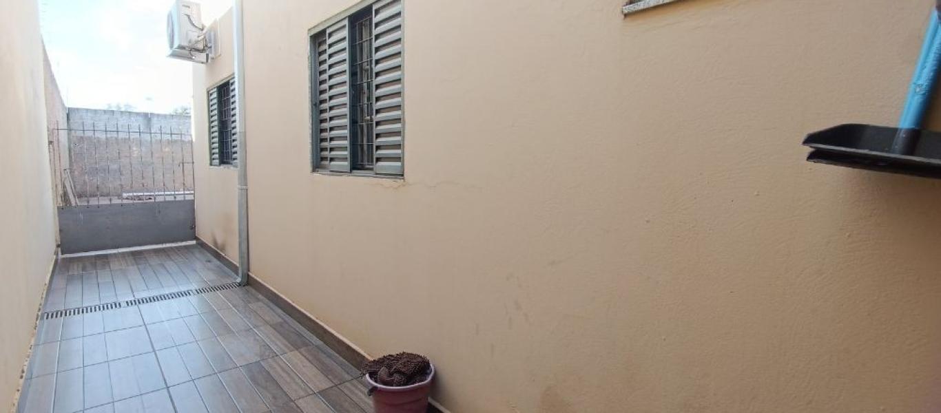 CASA NA Vila Progresso em Assis