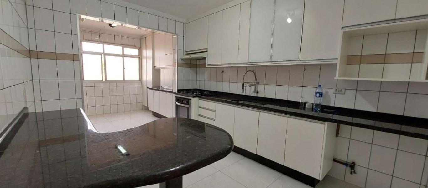 APARTAMENTO NA Centro em Assis